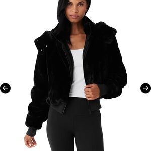 ALO Yoga faux fur foxy jacket in black womens sz small